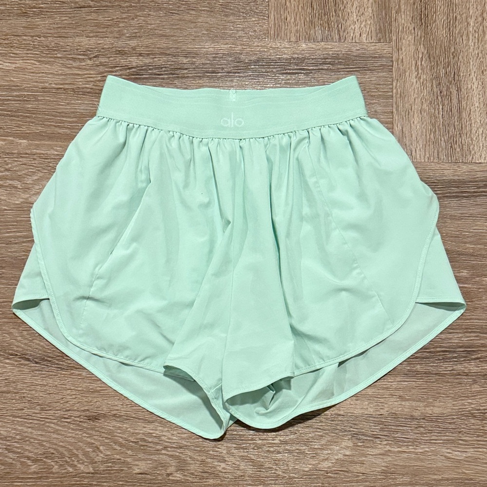 Alo Match Point Shorts Spearmint - Picture 4 of 6